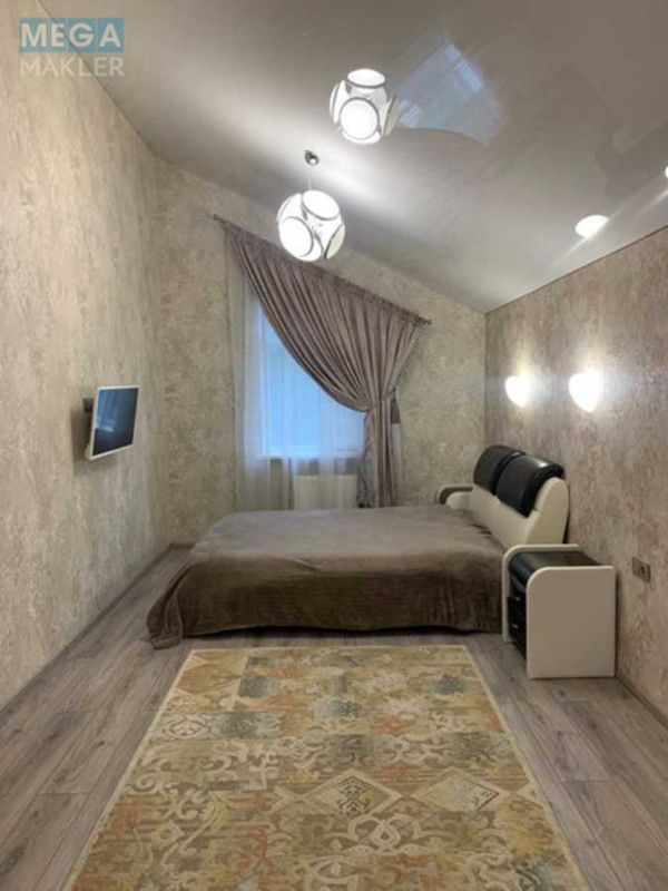 Продаж дома, 2&nbsp;поверху, 201&nbsp;кв.м, 6&nbsp;кімнат, ділянка 5&nbsp;соток, <a class="location-link" href="/vita-pochtovaya/" title="Недвижимость Віта-Поштова">Віта-Поштова</a>, Паркова, 12 (изображение 9)