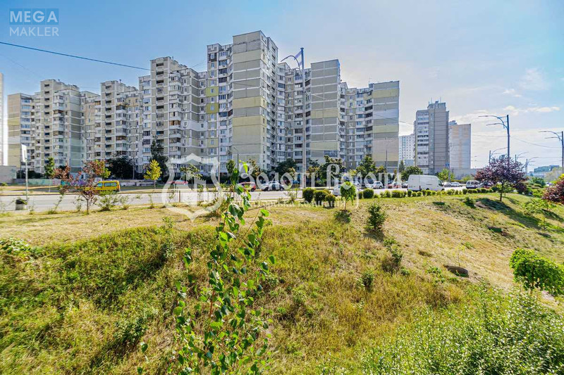 Продаж 2 кімнатної квартири (72/33/12), 1 пов. 3 пов. будинку, <a class="location-link" href="/kiev/" title="Недвижимость Київ">Київ</a>, <a class="location-link" href="/kiev/desnyanskij/" title="Недвижимость Деснянський район">Деснянський р-н</a>, Пожарського вул., 70 (изображение 24)