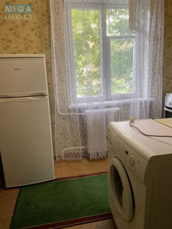 Оренда 1 кімнатної квартири, <a class="location-link" href="/kiev/" title="Недвижимость Київ">Київ</a>, <a class="location-link" href="/kiev/podolskij/" title="Недвижимость Подільський район">Подільський р-н</a>, Краснопольская ул., 8 (изображение 2)