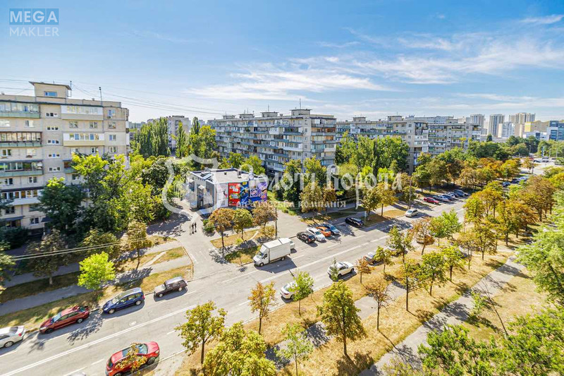 Продаж 3 кімнатної квартири (61/40/7), 8 пов. 9 пов. будинку, <a class="location-link" href="/kiev/" title="Недвижимость Київ">Київ</a>, <a class="location-link" href="/kiev/desnyanskij/" title="Недвижимость Деснянський район">Деснянський р-н</a>, Академіка Курчатова вул., 3 (изображение 23)