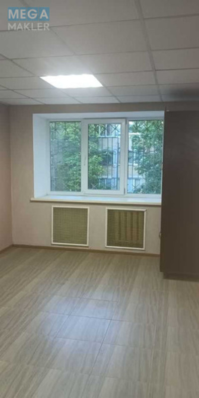 Продаж окремої будівлі/побудови, 257&nbsp;кв.м, <a class="location-link" href="/kiev/" title="Недвижимость Київ">Київ</a>, <a class="location-link" href="/kiev/svyatoshinskij/" title="Недвижимость Святошинський район">Святошинський р-н</a>, Гната Юри вул., 9 (изображение 4)