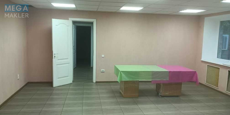 Продаж окремої будівлі/побудови, 257&nbsp;кв.м, <a class="location-link" href="/kiev/" title="Недвижимость Київ">Київ</a>, <a class="location-link" href="/kiev/svyatoshinskij/" title="Недвижимость Святошинський район">Святошинський р-н</a>, Гната Юри вул., 9 (изображение 8)