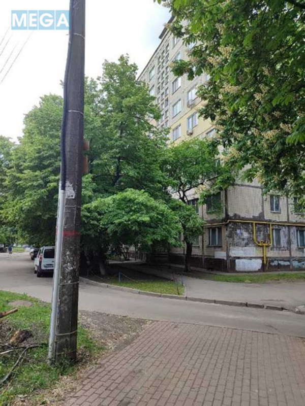 Продаж 3 кімнатної квартири (60,8/?/?), 6 пов. 9 пов. будинку, <a class="location-link" href="/kiev/" title="Недвижимость Київ">Київ</a>, <a class="location-link" href="/kiev/goloseevskij/" title="Недвижимость Голосіївський район">Голосіївський р-н</a>, Лятошинського вул., 4А (изображение 2)