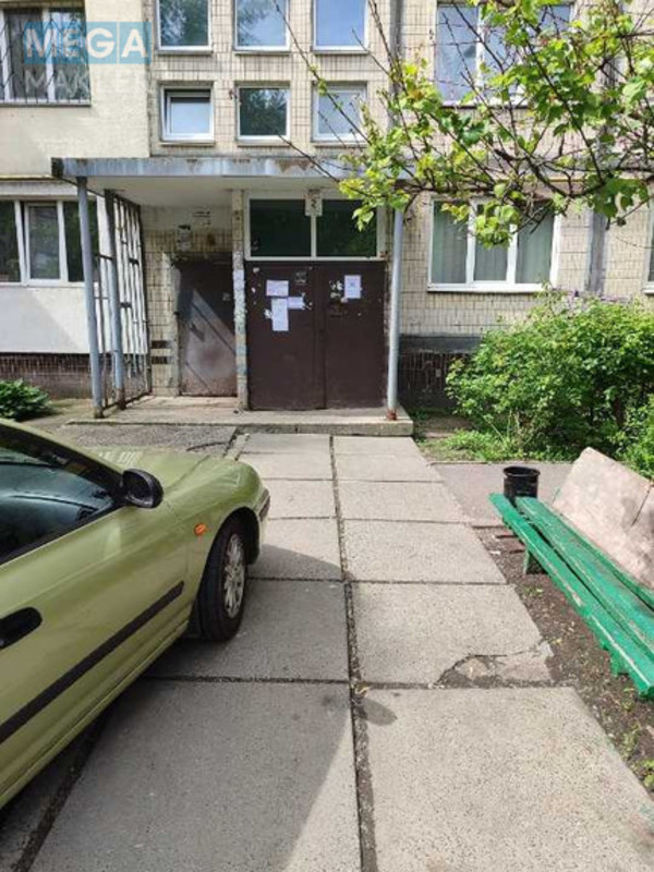 Продаж 3 кімнатної квартири (60,8/?/?), 6 пов. 9 пов. будинку, <a class="location-link" href="/kiev/" title="Недвижимость Київ">Київ</a>, <a class="location-link" href="/kiev/goloseevskij/" title="Недвижимость Голосіївський район">Голосіївський р-н</a>, Лятошинського вул., 4А (изображение 9)