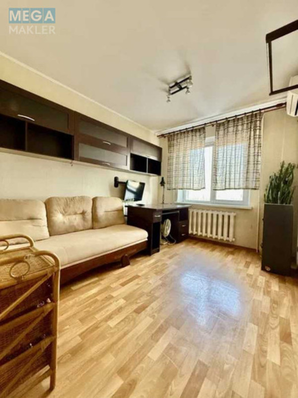Оренда 3 кімнатної квартири, <a class="location-link" href="/dnepropetrovsk/" title="Недвижимость Дніпра">Дніпро</a>, Гагарина, 104 (изображение 8)