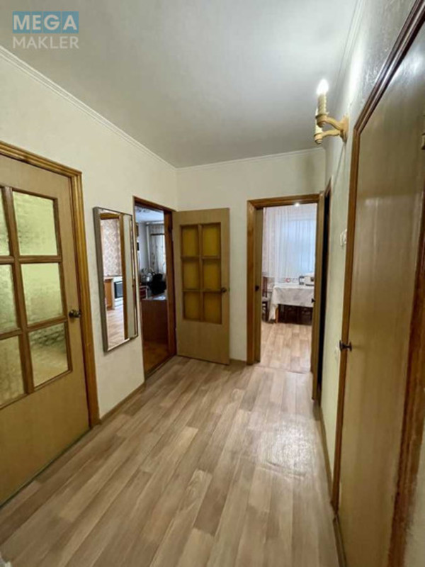 Продаж 2 кімнатної квартири (56/30/8,5), 8 пов. 16 пов. будинку, <a class="location-link" href="/kiev/" title="Недвижимость Київ">Київ</a>, <a class="location-link" href="/kiev/svyatoshinskij/" title="Недвижимость Святошинський район">Святошинський р-н</a>, Академика Ефремова ул., 25 (изображение 6)