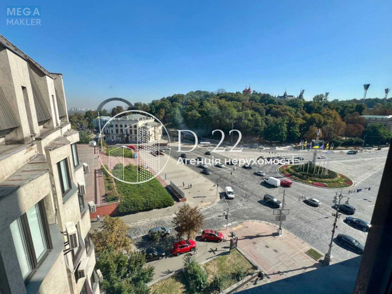 Оренда комерційної нерухомості, 112&nbsp;кв.м, под офис, <a class="location-link" href="/kiev/" title="Недвижимость Київ">Київ</a>, <a class="location-link" href="/kiev/pecherskij/" title="Недвижимость Печерський район">Печерський р-н</a>, Хрещатик вул., 4 (изображение 2)