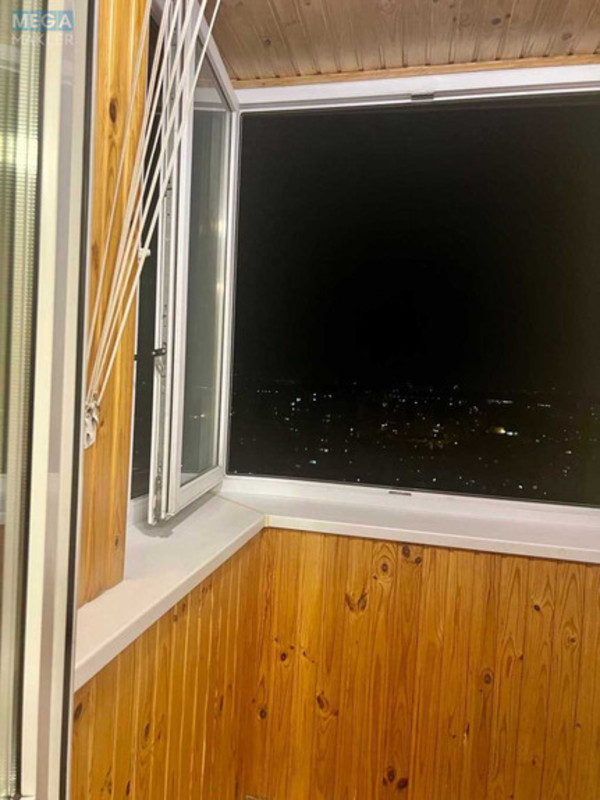 Продаж 3 кімнатної квартири (108/?/16), 28 пов. 35 пов. будинку, <a class="location-link" href="/kiev/" title="Недвижимость Київ">Київ</a>, <a class="location-link" href="/kiev/darnickij/" title="Недвижимость Дарницький район">Дарницький р-н</a>, Срібнокільська вул., 1 (изображение 8)