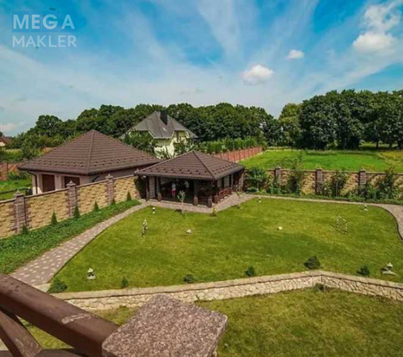 Продаж дома, 2&nbsp;поверху, 350&nbsp;кв.м, 5&nbsp;кімнат, ділянка 10&nbsp;соток, <a class="location-link" href="/rovno/" title="Недвижимость Рівне">Рівне</a>, Свободи (изображение 4)
