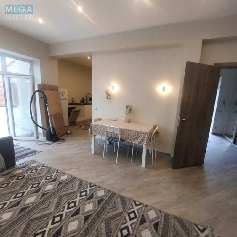 Оренда дома, <a class="location-link" href="/kiev/" title="Недвижимость Київ">Київ</a>, <a class="location-link" href="/kiev/svyatoshinskij/" title="Недвижимость Святошинський район">Святошинський р-н</a>, Стеценка вул. (изображение 9)