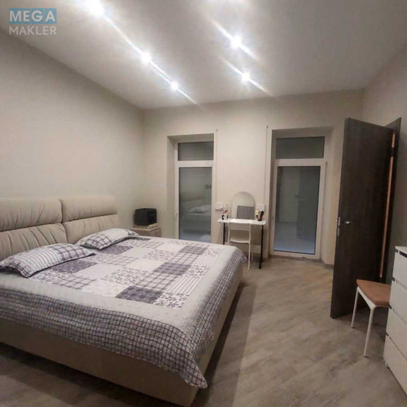Оренда дома, <a class="location-link" href="/kiev/" title="Недвижимость Київ">Київ</a>, <a class="location-link" href="/kiev/svyatoshinskij/" title="Недвижимость Святошинський район">Святошинський р-н</a>, Стеценка вул. (изображение 11)