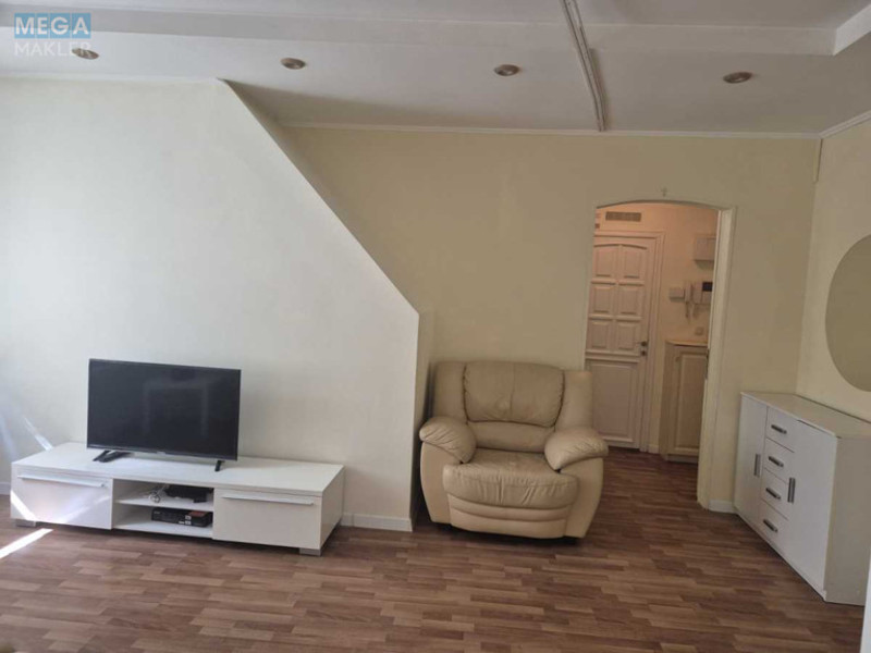 Оренда 2 кімнатної квартири, <a class="location-link" href="/kiev/" title="Недвижимость Київ">Київ</a>, <a class="location-link" href="/kiev/pecherskij/" title="Недвижимость Печерський район">Печерський р-н</a>, Дружби Народів бульв., 18 (изображение 20)