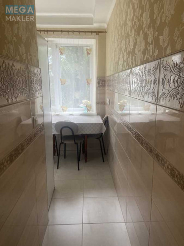 Оренда 2 кімнатної квартири, <a class="location-link" href="/kiev/" title="Недвижимость Київ">Київ</a>, <a class="location-link" href="/kiev/centralno-gorodskoj/" title="Недвижимость Центрально-Городской район">Центрально-Городской р-н</a>, Миколи Матеюка вул., 5 (изображение 8)