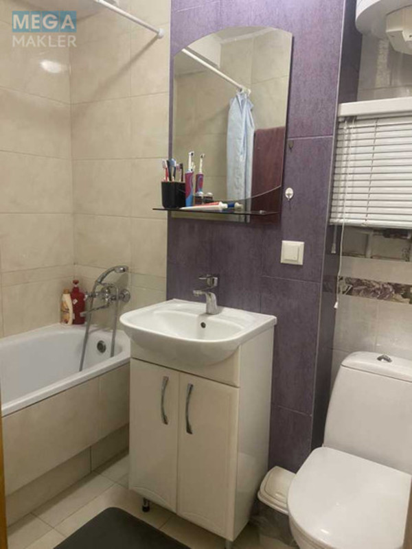 Оренда 2 кімнатної квартири, <a class="location-link" href="/kiev/" title="Недвижимость Київ">Київ</a>, <a class="location-link" href="/kiev/centralno-gorodskoj/" title="Недвижимость Центрально-Городской район">Центрально-Городской р-н</a>, Миколи Матеюка вул., 5 (изображение 14)