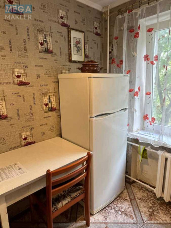 Оренда 2 кімнатної квартири, <a class="location-link" href="/kiev/" title="Недвижимость Київ">Київ</a>, <a class="location-link" href="/kiev/solomenskij/" title="Недвижимость Солом'янський район">Солом'янський р-н</a>, Ніщинського вул., 12 (изображение 2)