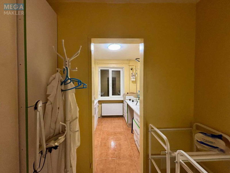 Продаж комерційної нерухомості, 131 кв.м, под магазин, <a class="location-link" href="/dnepropetrovsk/" title="Недвижимость Дніпра">Дніпро</a>, Набережна Перемоги (изображение 9)