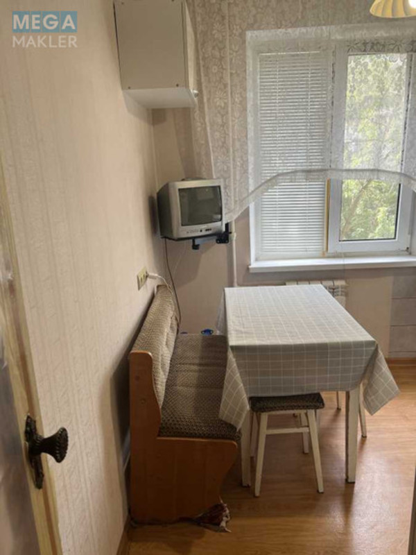 Продаж 2 кімнатної квартири (44/28/6,5), 3 пов. 9 пов. будинку, <a class="location-link" href="/kiev/" title="Недвижимость Київ">Київ</a>, <a class="location-link" href="/kiev/obolonskij/" title="Недвижимость Оболонський район">Оболонський р-н</a>, Героїв Сталінграду просп., 9 (изображение 2)