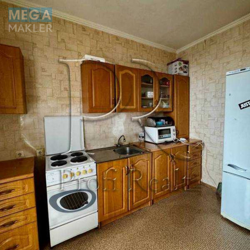Продаж 1 кімнатної квартири (42/20/10), 13 пов. 16 пов. будинку, <a class="location-link" href="/kiev/" title="Недвижимость Київ">Київ</a>, <a class="location-link" href="/kiev/svyatoshinskij/" title="Недвижимость Святошинський район">Святошинський р-н</a>, Верховинця Василя вулиця, 10 (изображение 3)