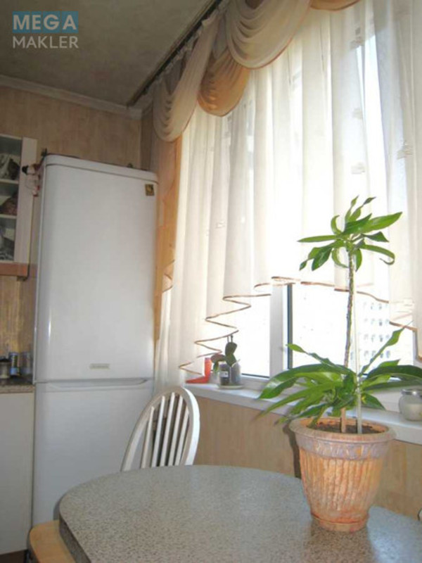 Оренда 3 кімнатної квартири, <a class="location-link" href="/kiev/" title="Недвижимость Київ">Київ</a>, <a class="location-link" href="/kiev/desnyanskij/" title="Недвижимость Деснянський район">Деснянський р-н</a>, Вікентія Беретті вул., 6 (изображение 5)