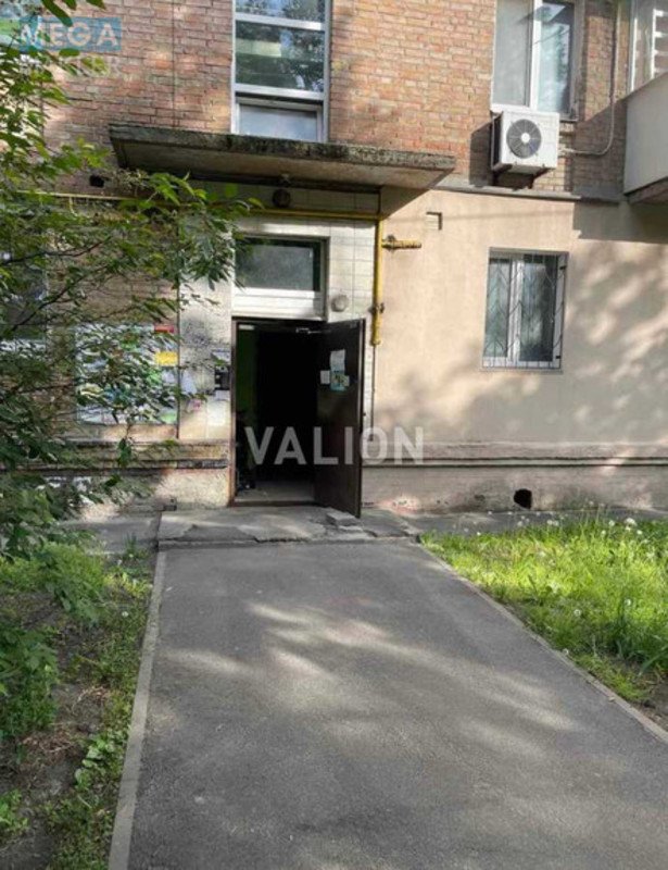 Продаж 4 кімнатної квартири (75/50/8), 5 пов. 5 пов. будинку, <a class="location-link" href="/kiev/" title="Недвижимость Київ">Київ</a>, <a class="location-link" href="/kiev/podolskij/" title="Недвижимость Подільський район">Подільський р-н</a>, Тульчинська вул., 7 (изображение 13)