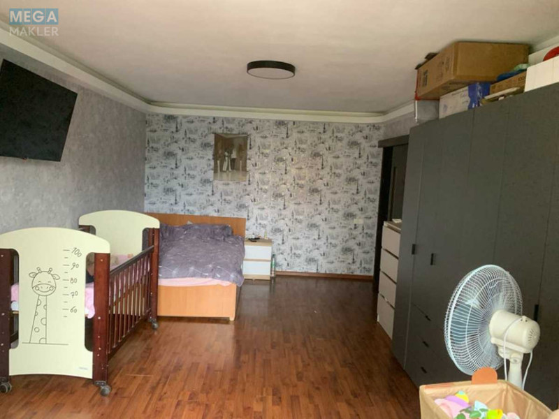 Продаж 3 кімнатної квартири (71/41/8), 3 пов. 10 пов. будинку, <a class="location-link" href="/kiev/" title="Недвижимость Київ">Київ</a>, <a class="location-link" href="/kiev/svyatoshinskij/" title="Недвижимость Святошинський район">Святошинський р-н</a>, Академіка Єфремова вул., 7 (изображение 2)