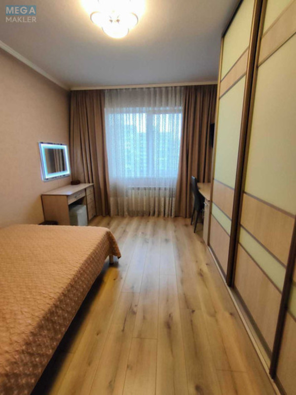 Продаж 3 кімнатної квартири (73/42/8,4), 12 пов. 18 пов. будинку, <a class="location-link" href="/kiev/" title="Недвижимость Київ">Київ</a>, <a class="location-link" href="/kiev/goloseevskij/" title="Недвижимость Голосіївський район">Голосіївський р-н</a>, Академіка Заболотного вул., 28 (изображение 11)