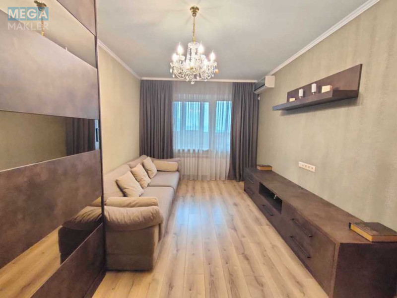Продаж 3 кімнатної квартири (73/42/8,4), 12 пов. 18 пов. будинку, <a class="location-link" href="/kiev/" title="Недвижимость Київ">Київ</a>, <a class="location-link" href="/kiev/goloseevskij/" title="Недвижимость Голосіївський район">Голосіївський р-н</a>, Академіка Заболотного вул., 28 (изображение 14)