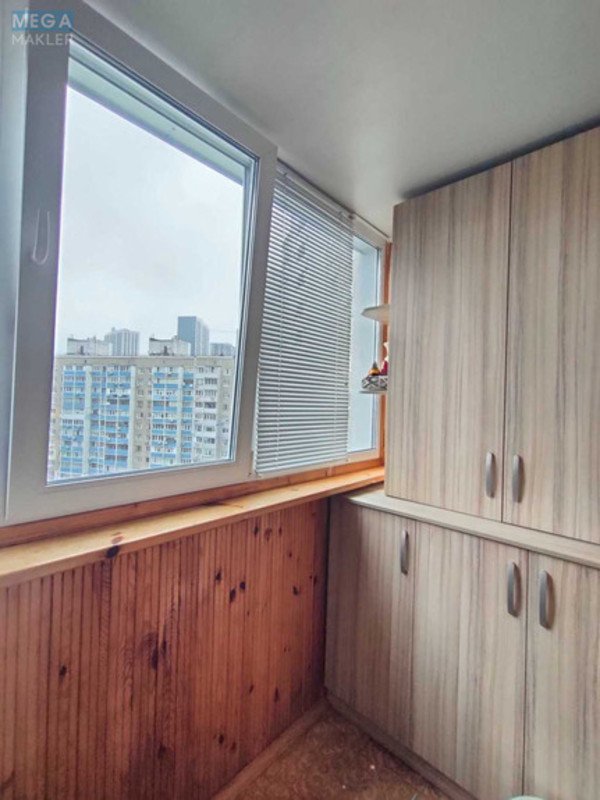 Продаж 3 кімнатної квартири (73/42/8,4), 12 пов. 18 пов. будинку, <a class="location-link" href="/kiev/" title="Недвижимость Київ">Київ</a>, <a class="location-link" href="/kiev/goloseevskij/" title="Недвижимость Голосіївський район">Голосіївський р-н</a>, Академіка Заболотного вул., 28 (изображение 22)