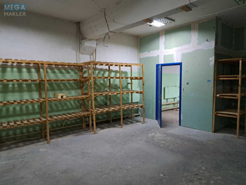 Оренда комерційної нерухомості, 70 кв.м, под склад, <a class="location-link" href="/kiev/" title="Недвижимость Київ">Київ</a>, <a class="location-link" href="/kiev/dneprovskij/" title="Недвижимость Дніпровський район">Дніпровський р-н</a>, Евгения Сверстюка ул., 11б (изображение 2)
