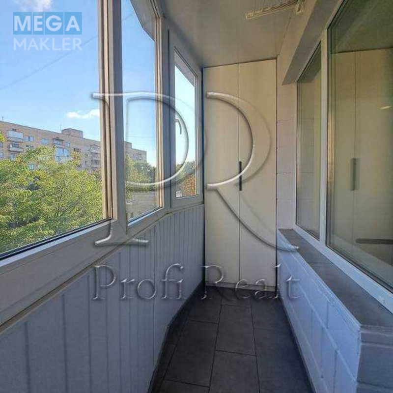 Продаж 1 кімнатної квартири (29/16/6), 5 пов. 9 пов. будинку, <a class="location-link" href="/kiev/" title="Недвижимость Київ">Київ</a>, <a class="location-link" href="/kiev/solomenskij/" title="Недвижимость Солом'янський район">Солом'янський р-н</a>, Златопільська вулиця, 3 (изображение 8)