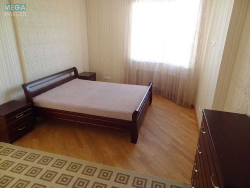 Оренда 3 кімнатної квартири, <a class="location-link" href="/kiev/" title="Недвижимость Київ">Київ</a>, <a class="location-link" href="/kiev/goloseevskij/" title="Недвижимость Голосіївський район">Голосіївський р-н</a>, Степана Рудницкого ул., 3/7 (изображение 3)