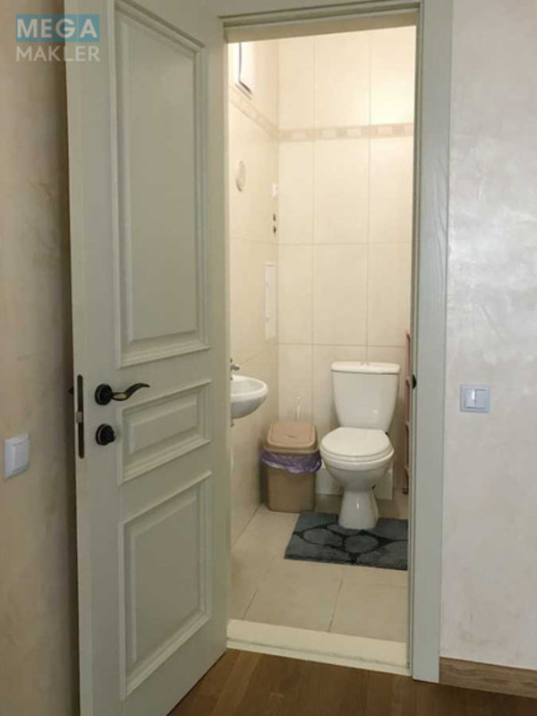Оренда 3 кімнатної квартири, <a class="location-link" href="/kiev/" title="Недвижимость Київ">Київ</a>, <a class="location-link" href="/kiev/goloseevskij/" title="Недвижимость Голосіївський район">Голосіївський р-н</a>, Степана Рудницкого ул., 3/7 (изображение 10)