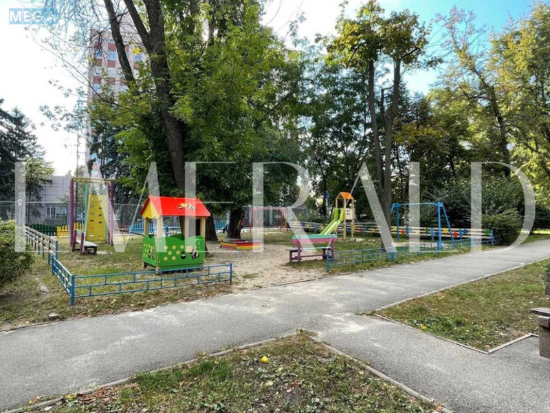 Продаж 3 кімнатної квартири (94/59,8/14,5), 3 пов. 5 пов. будинку, <a class="location-link" href="/kiev/" title="Недвижимость Київ">Київ</a>, <a class="location-link" href="/kiev/shevchenkovskij/" title="Недвижимость Шевченківський район">Шевченківський р-н</a>, Довнар-Запольского ул., 4 (изображение 20)