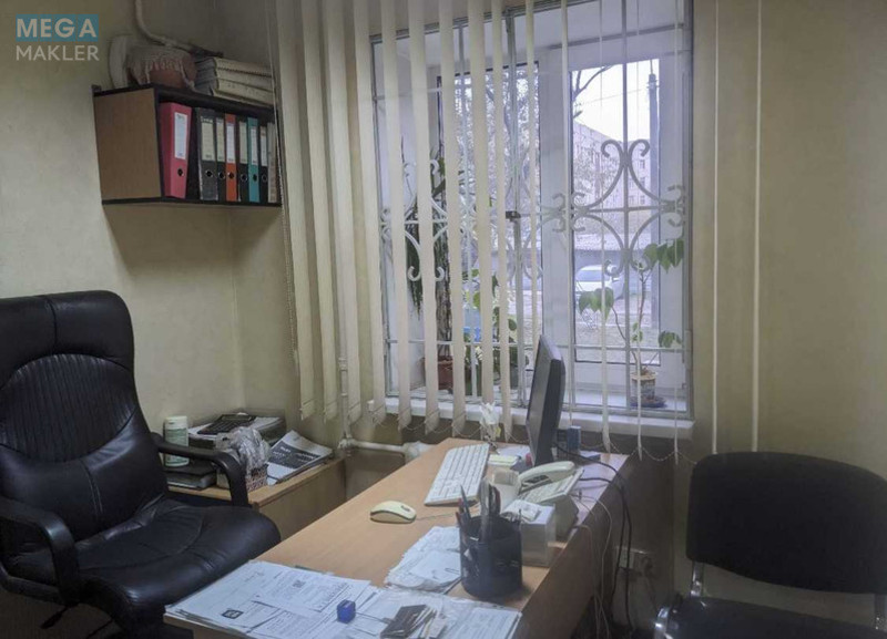 Продаж 3 кімнатної квартири (56/39/6), 1 пов. 5 пов. будинку, <a class="location-link" href="/kiev/" title="Недвижимость Київ">Київ</a>, <a class="location-link" href="/kiev/shevchenkovskij/" title="Недвижимость Шевченківський район">Шевченківський р-н</a>, Дегтяревская ул., 28 (изображение 13)