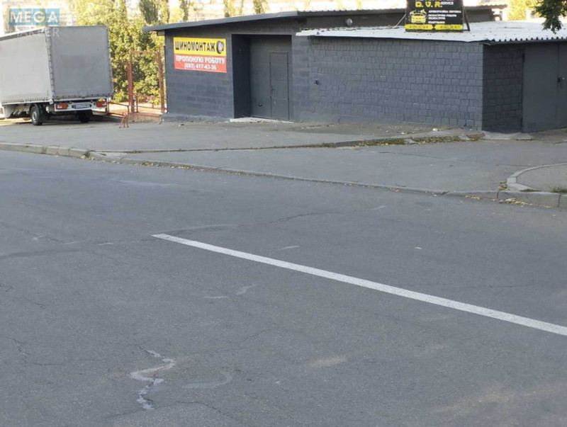 Оренда комерційної нерухомості, 48 кв.м, <a class="location-link" href="/kiev/" title="Недвижимость Київ">Київ</a>, <a class="location-link" href="/kiev/solomenskij/" title="Недвижимость Солом'янський район">Солом'янський р-н</a>, Юлиуса Фучика ул., 12 (изображение 3)