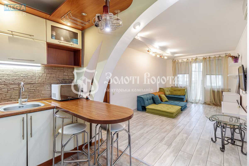 Продаж 3 кімнатної квартири (59,4/42/7,6), 9 пов. 9 пов. будинку, <a class="location-link" href="/kiev/" title="Недвижимость Київ">Київ</a>, <a class="location-link" href="/kiev/shevchenkovskij/" title="Недвижимость Шевченківський район">Шевченківський р-н</a>, Щусєва вул., 40 (изображение 8)