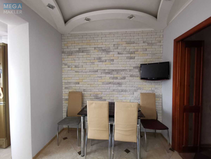 Оренда 3 кімнатної квартири, <a class="location-link" href="/kiev/" title="Недвижимость Київ">Київ</a>, <a class="location-link" href="/kiev/desnyanskij/" title="Недвижимость Деснянський район">Деснянський р-н</a>, Вікентія Беретті вул., 16 (изображение 6)
