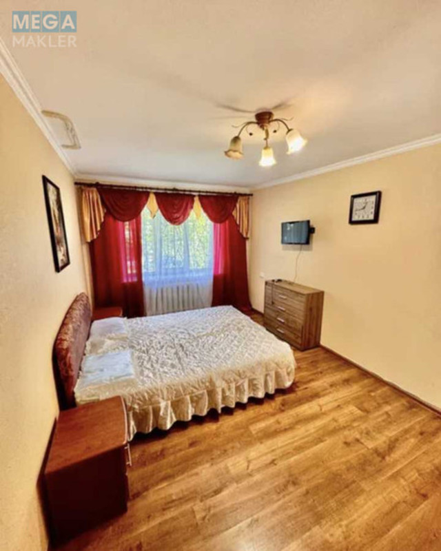 Продаж 1 кімнатної квартири (30/17/6), 1 пов. 5 пов. будинку, <a class="location-link" href="/kiev/" title="Недвижимость Київ">Київ</a>, <a class="location-link" href="/kiev/podolskij/" title="Недвижимость Подільський район">Подільський р-н</a>, Вишгородська вул., 46А (изображение 3)