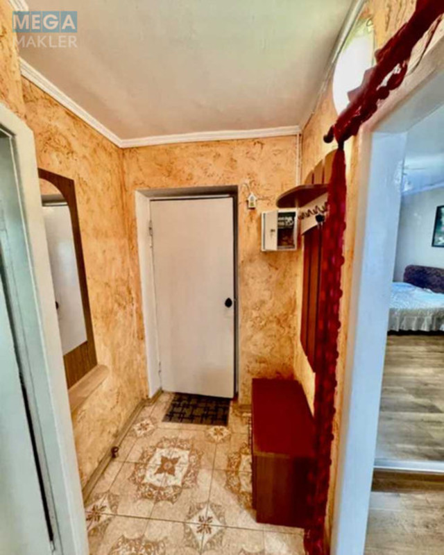 Продаж 1 кімнатної квартири (30/17/6), 1 пов. 5 пов. будинку, <a class="location-link" href="/kiev/" title="Недвижимость Київ">Київ</a>, <a class="location-link" href="/kiev/podolskij/" title="Недвижимость Подільський район">Подільський р-н</a>, Вишгородська вул., 46А (изображение 10)