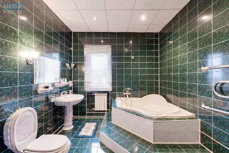Продаж дома, 2&nbsp;поверху, 310&nbsp;кв.м, 6&nbsp;кімнат, ділянка 12&nbsp;соток, <a class="location-link" href="/gnedin/" title="Недвижимость Гнідін">Гнідин</a>, Центральна (изображение 22)