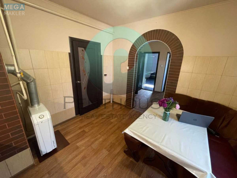 Продаж дома, 1&nbsp; поверх, 173&nbsp;кв.м, 8&nbsp;кімнат, ділянка 10&nbsp;соток, <a class="location-link" href="/kiev/" title="Недвижимость Київ">Київ</a>, <a class="location-link" href="/kiev/darnickij/" title="Недвижимость Дарницький район">Дарницький р-н</a>, Луговой пер., 8 (изображение 2)