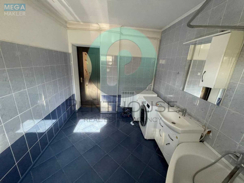 Продаж дома, 1&nbsp; поверх, 173&nbsp;кв.м, 8&nbsp;кімнат, ділянка 10&nbsp;соток, <a class="location-link" href="/kiev/" title="Недвижимость Київ">Київ</a>, <a class="location-link" href="/kiev/darnickij/" title="Недвижимость Дарницький район">Дарницький р-н</a>, Луговой пер., 8 (изображение 10)