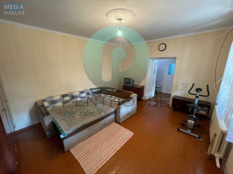 Продаж дома, 1&nbsp; поверх, 173&nbsp;кв.м, 8&nbsp;кімнат, ділянка 10&nbsp;соток, <a class="location-link" href="/kiev/" title="Недвижимость Київ">Київ</a>, <a class="location-link" href="/kiev/darnickij/" title="Недвижимость Дарницький район">Дарницький р-н</a>, Луговой пер., 8 (изображение 19)