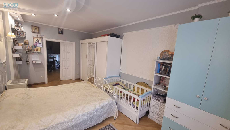 Продаж 3 кімнатної квартири (108,6/59,1/13,4), 6 пов. 17 пов. будинку, <a class="location-link" href="/kiev/" title="Недвижимость Київ">Київ</a>, <a class="location-link" href="/kiev/goloseevskij/" title="Недвижимость Голосіївський район">Голосіївський р-н</a>, Саперно-Слободская ул., 8 (изображение 2)