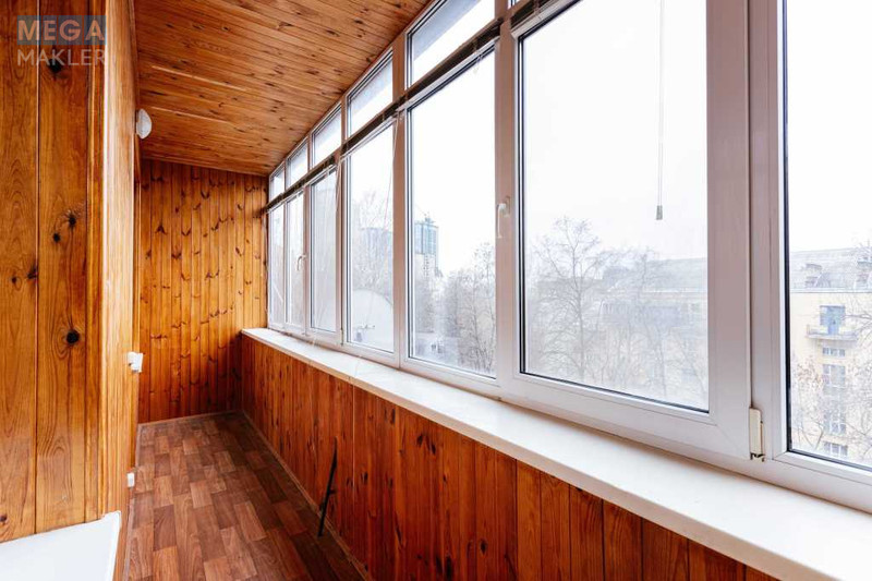 Продаж 3 кімнатної квартири (88,1/52/10,1), 3 пов. 9 пов. будинку, <a class="location-link" href="/kiev/" title="Недвижимость Київ">Київ</a>, <a class="location-link" href="/kiev/pecherskij/" title="Недвижимость Печерський район">Печерський р-н</a>, Василя Тютюнника вул., 5-Б (изображение 6)