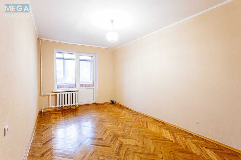 Продаж 3 кімнатної квартири (88,1/52/10,1), 3 пов. 9 пов. будинку, <a class="location-link" href="/kiev/" title="Недвижимость Київ">Київ</a>, <a class="location-link" href="/kiev/pecherskij/" title="Недвижимость Печерський район">Печерський р-н</a>, Василя Тютюнника вул., 5-Б (изображение 8)