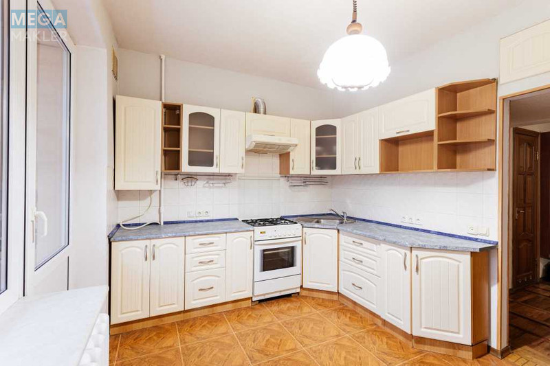 Продаж 3 кімнатної квартири (88,1/52/10,1), 3 пов. 9 пов. будинку, <a class="location-link" href="/kiev/" title="Недвижимость Київ">Київ</a>, <a class="location-link" href="/kiev/pecherskij/" title="Недвижимость Печерський район">Печерський р-н</a>, Василя Тютюнника вул., 5-Б (изображение 10)