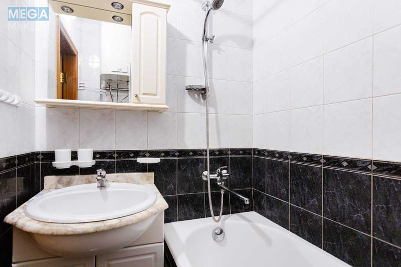 Продаж 3 кімнатної квартири (88,1/52/10,1), 3 пов. 9 пов. будинку, <a class="location-link" href="/kiev/" title="Недвижимость Київ">Київ</a>, <a class="location-link" href="/kiev/pecherskij/" title="Недвижимость Печерський район">Печерський р-н</a>, Василя Тютюнника вул., 5-Б (изображение 13)