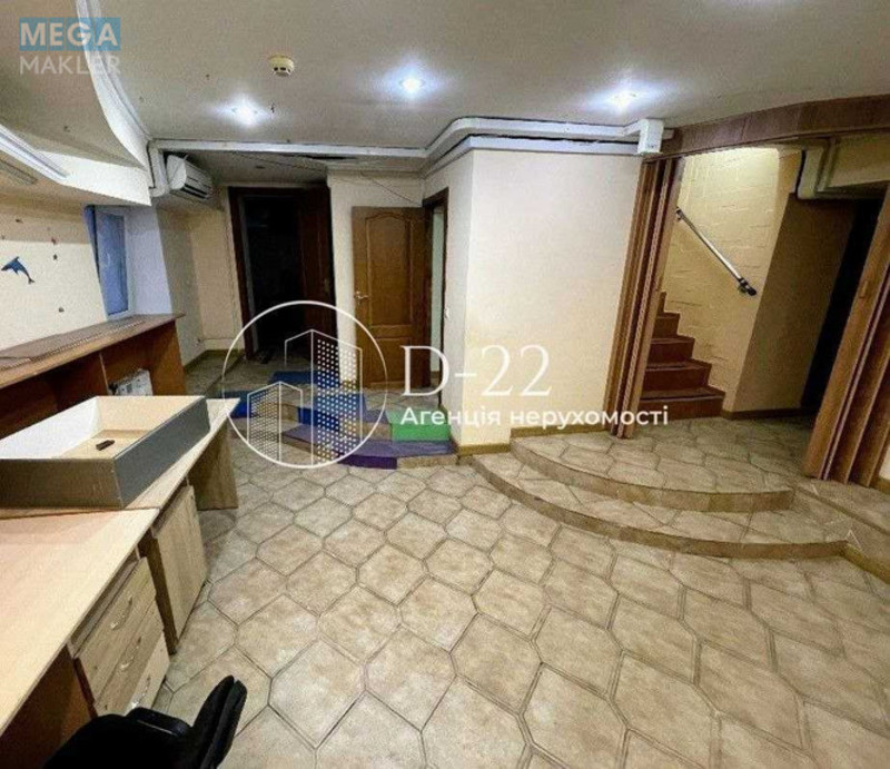 Продаж комерційної нерухомості, 146&nbsp;кв.м, под офис, <a class="location-link" href="/kiev/" title="Недвижимость Київ">Київ</a>, <a class="location-link" href="/kiev/pecherskij/" title="Недвижимость Печерський район">Печерський р-н</a>, Дружби Народів бульв., 13 (изображение 4)