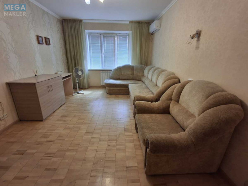 Оренда 1 кімнатної квартири, <a class="location-link" href="/kiev/" title="Недвижимость Київ">Київ</a>, <a class="location-link" href="/kiev/darnickij/" title="Недвижимость Дарницький район">Дарницький р-н</a>, Ларисы Руденко ул., 3б (изображение 4)